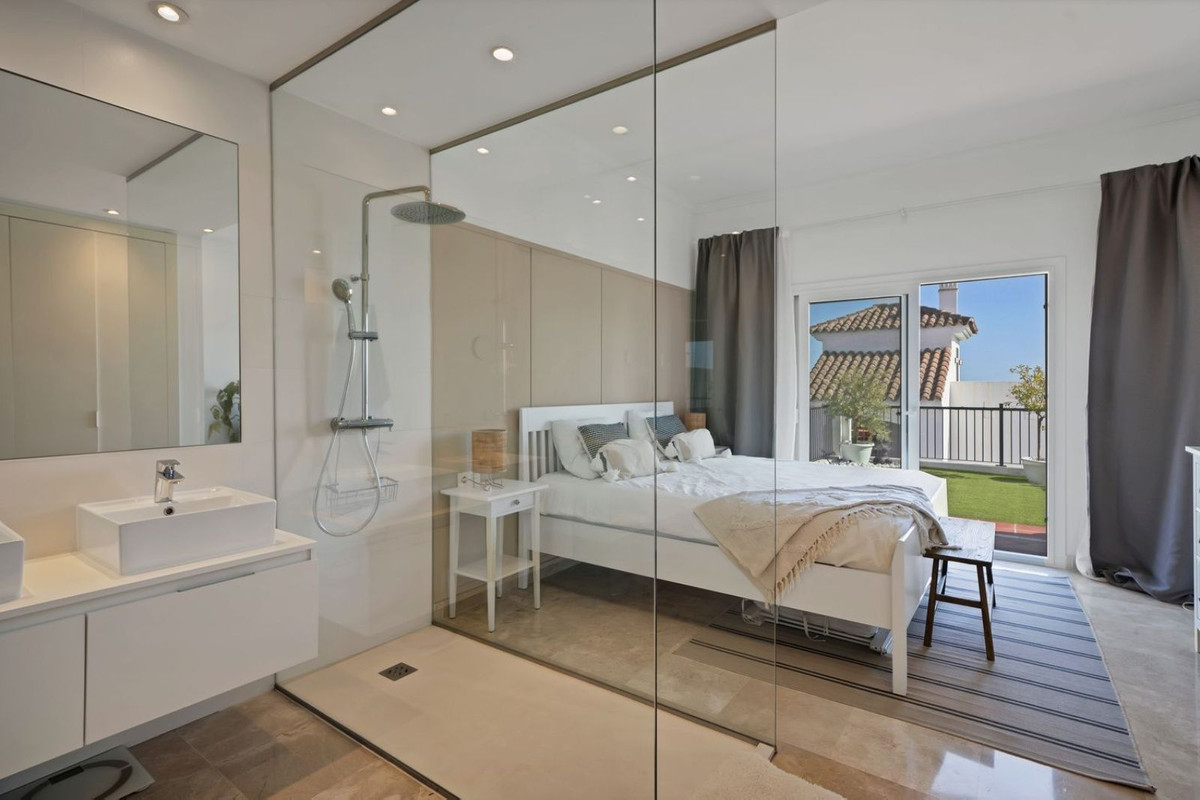 Appartement te koop in El Paraiso | 3 slaapkamers H5079178