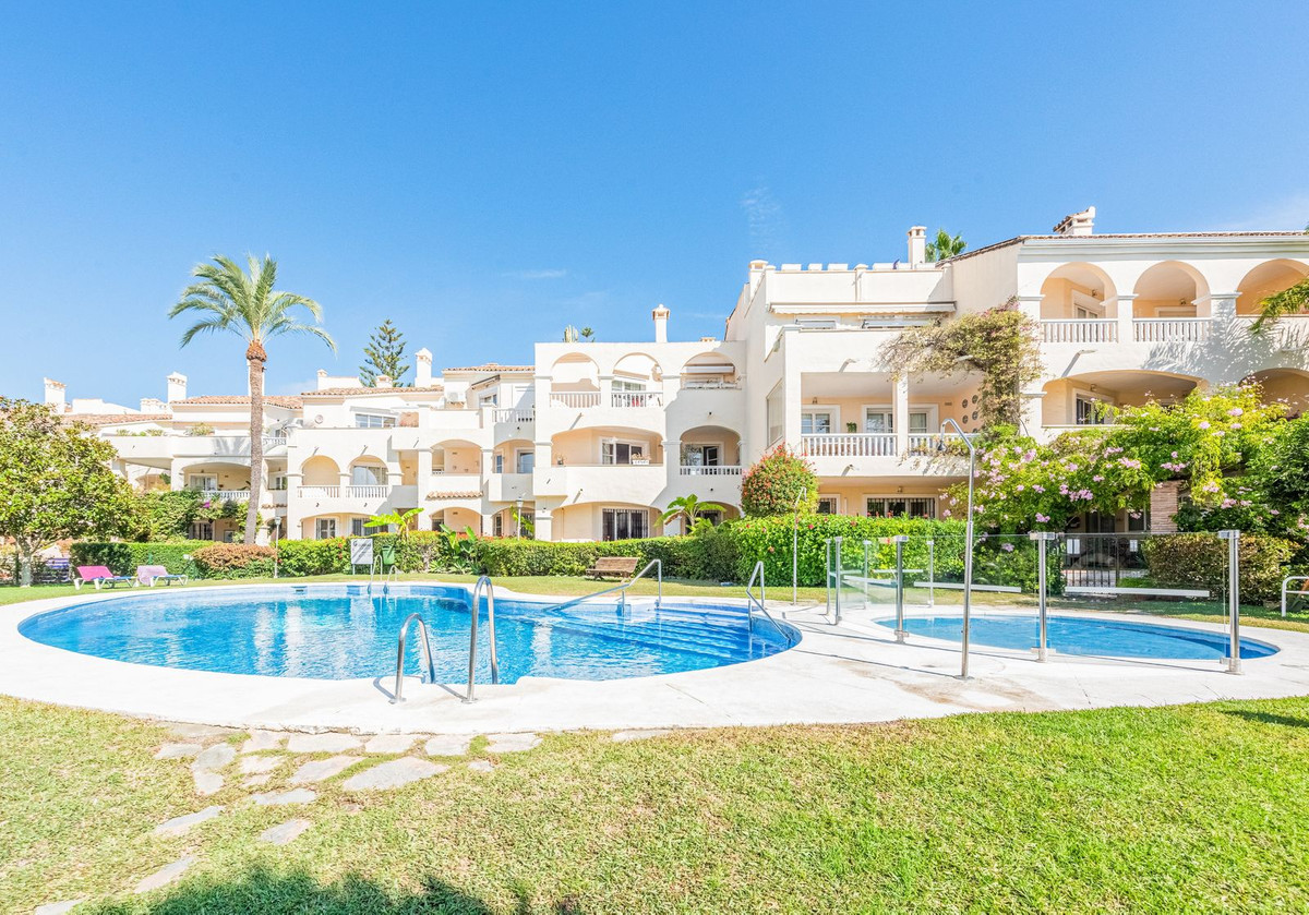 Appartement te koop in El Paraiso | 3 slaapkamers H5084116