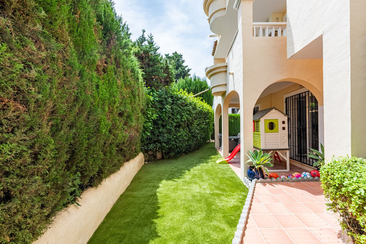 Appartement te koop in El Paraiso | 3 slaapkamers H5084116