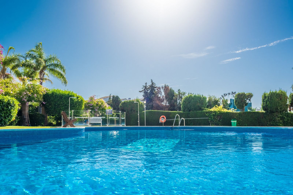 Appartement te koop in El Paraiso | 3 slaapkamers H5084116