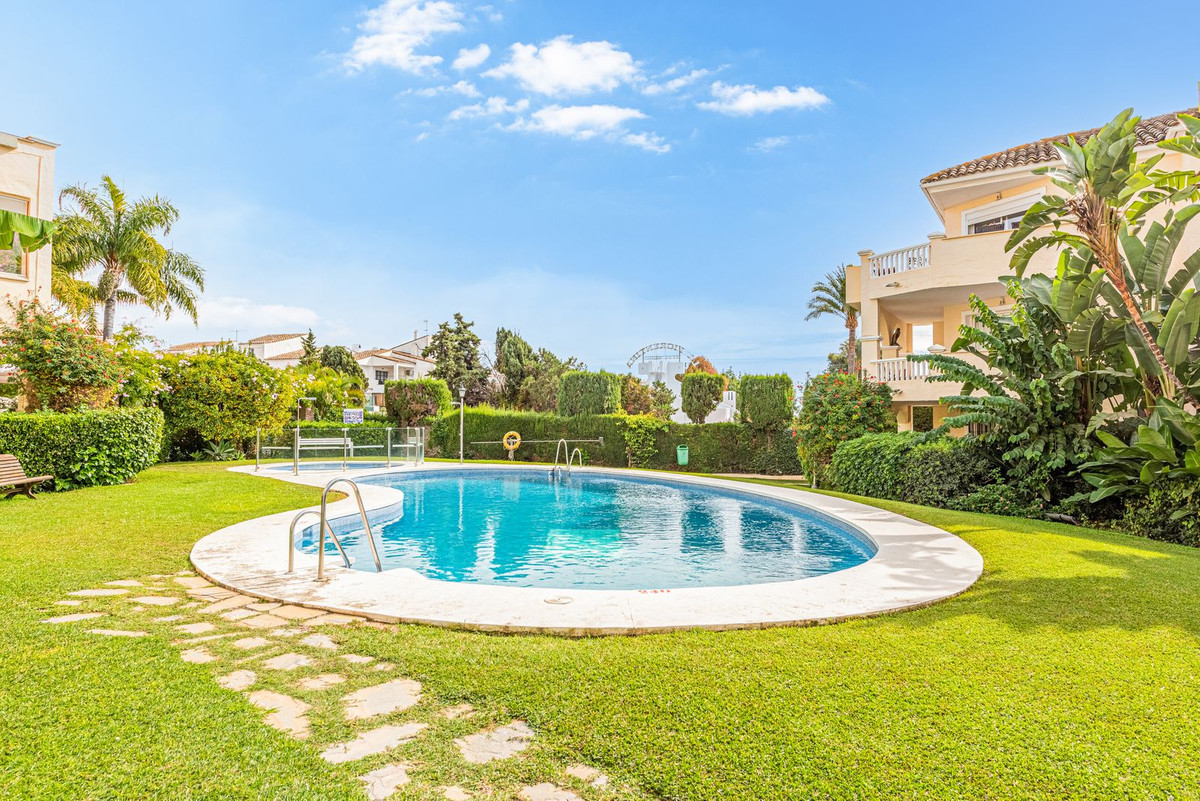 Appartement te koop in El Paraiso | 3 slaapkamers H5084116