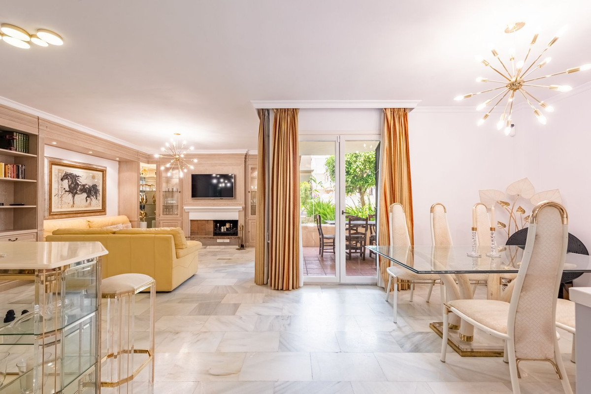 Appartement te koop in El Paraiso | 3 slaapkamers H5084116
