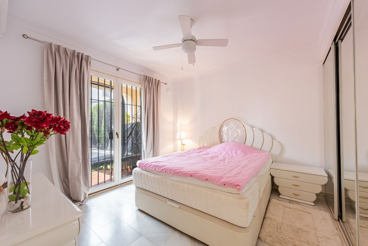 Appartement te koop in El Paraiso | 3 slaapkamers H5084116