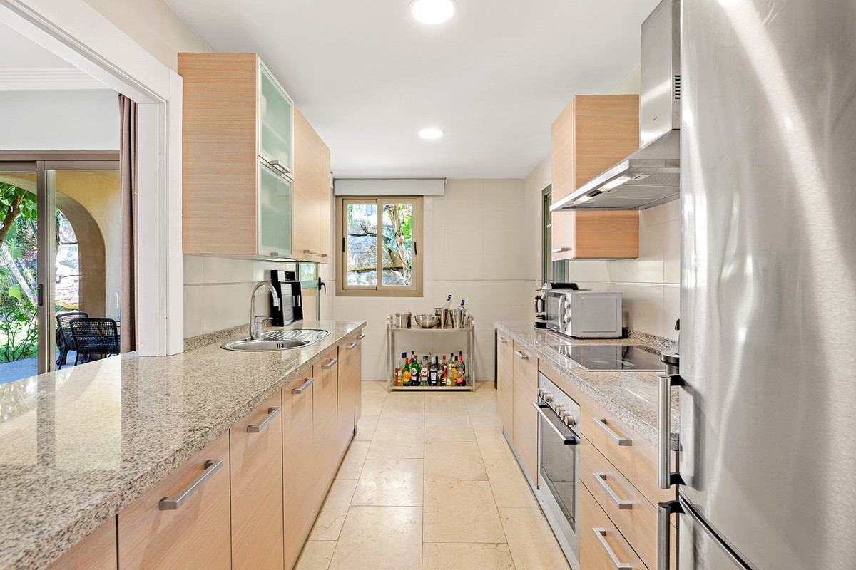 Appartement te koop in El Paraiso | 3 slaapkamers H5104552