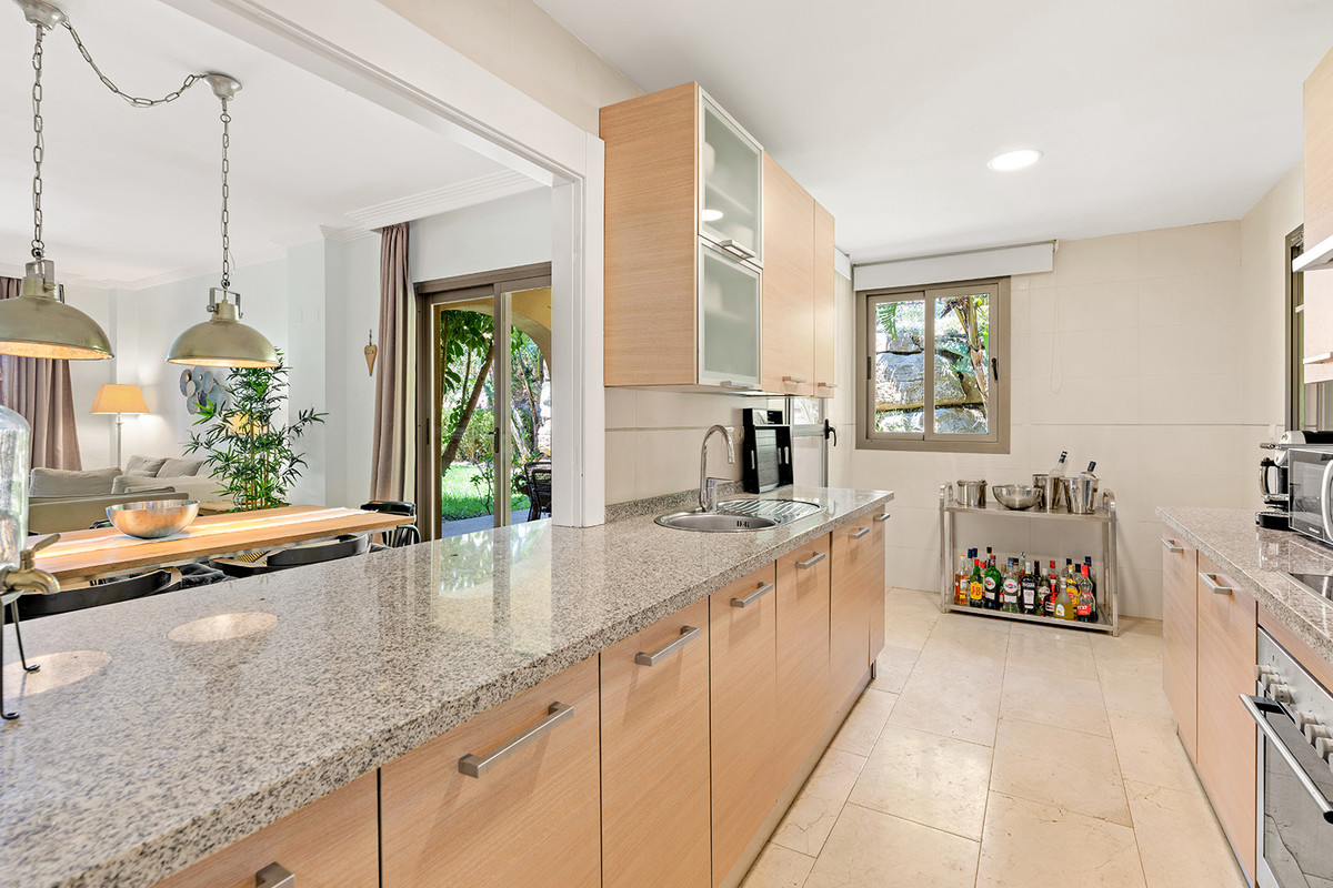 Appartement te koop in El Paraiso | 3 slaapkamers H5104552