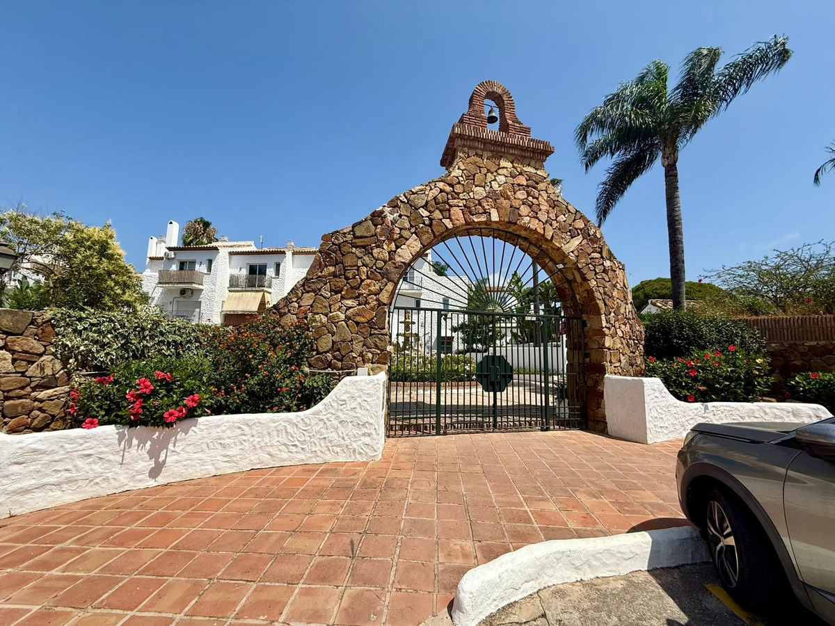 Appartement te koop in El Paraiso | 1 slaapkamers H5104729