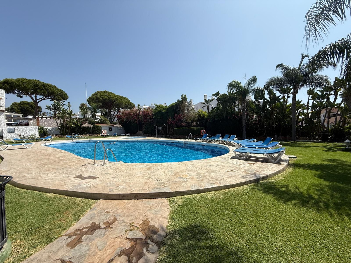 Appartement te koop in El Paraiso | 1 slaapkamers H5104729