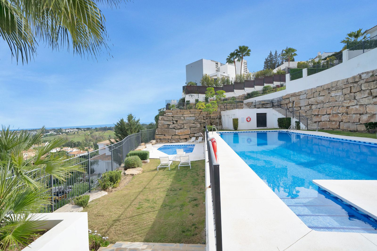 Appartement te koop in El Paraiso | 3 slaapkamers H5108602