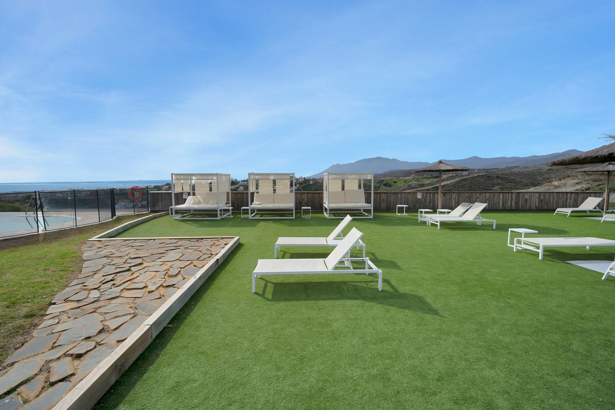 Appartement te koop in El Paraiso | 3 slaapkamers H5108602