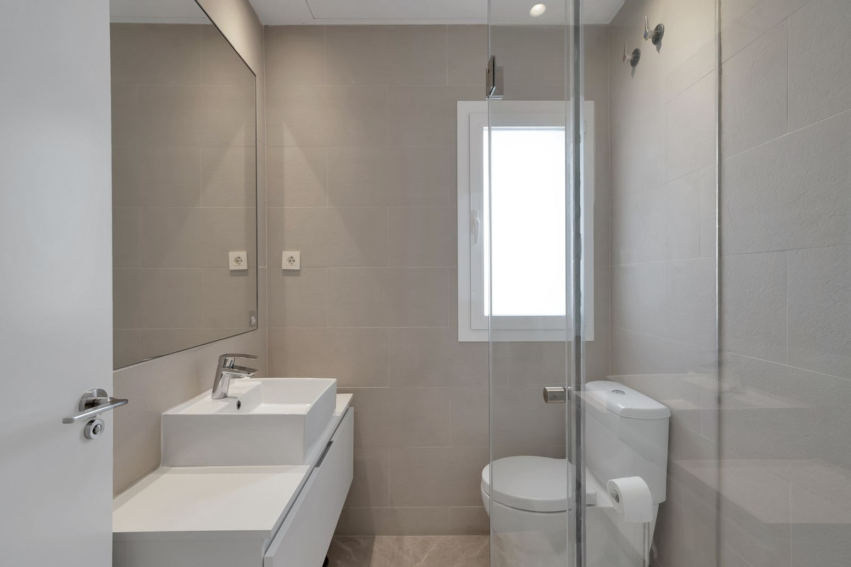 Appartement te koop in El Paraiso | 3 slaapkamers H5108602