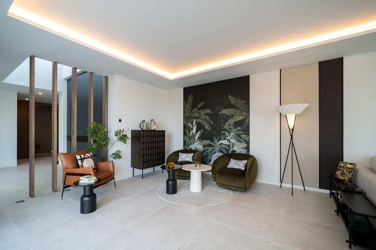 Huis te koop in El Paraiso | 6 slaapkamers H5118037