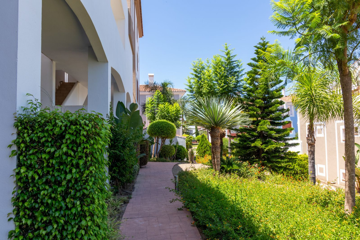 Appartement te koop in El Paraiso | 2 slaapkamers H5119618