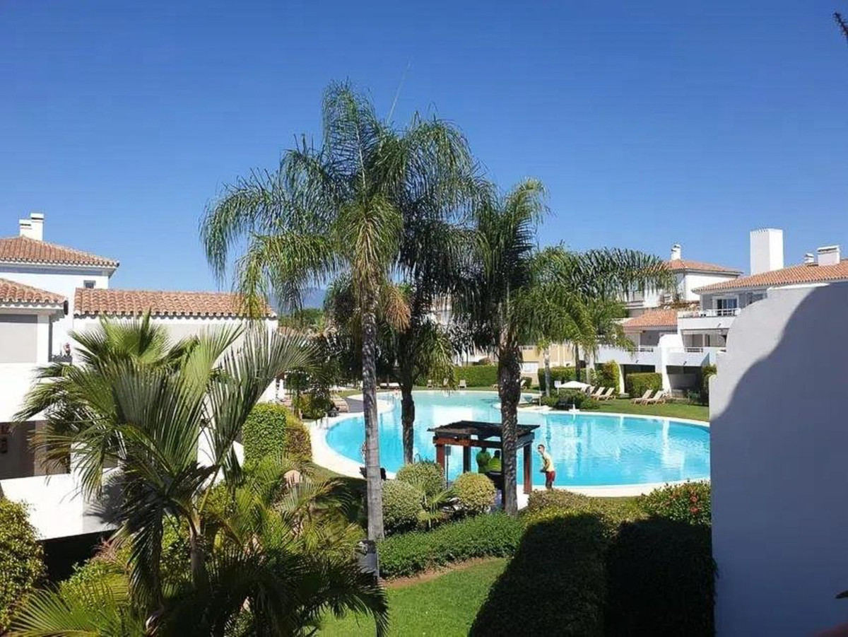 Appartement te koop in El Paraiso | 2 slaapkamers H5120521