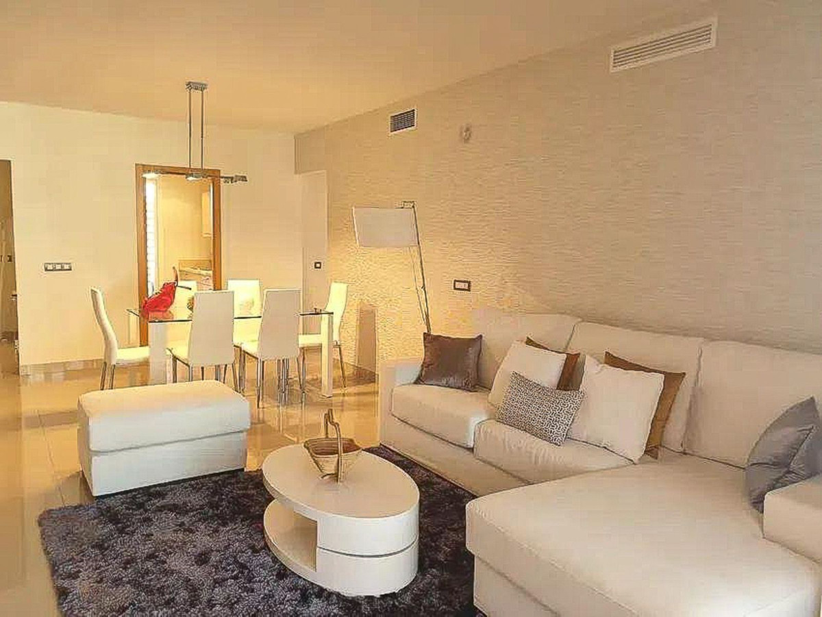 Appartement te koop in El Paraiso | 2 slaapkamers H5120521