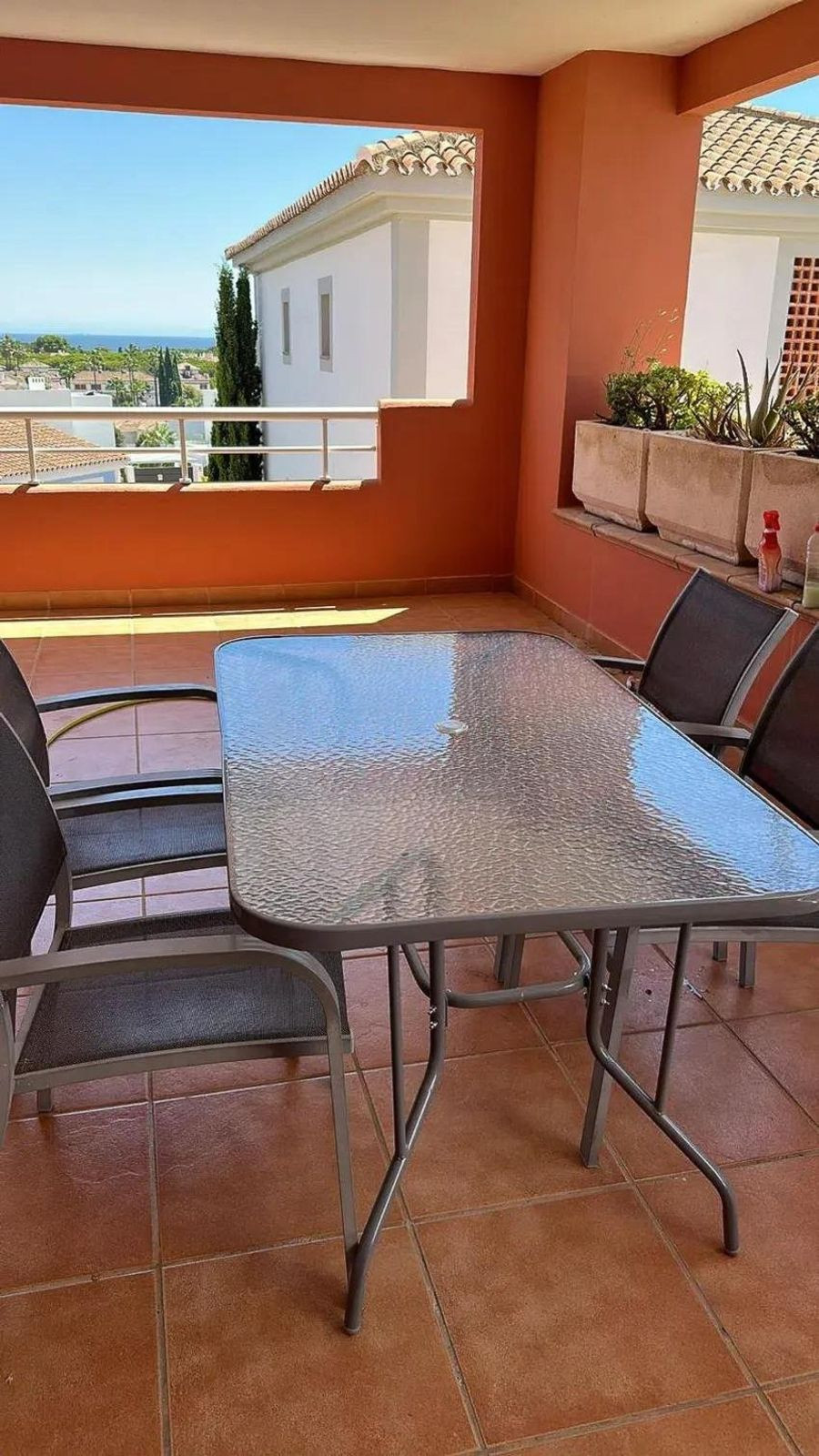 Appartement te koop in El Paraiso | 2 slaapkamers H5120521