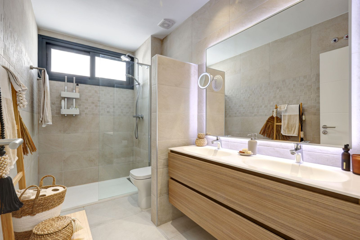 Appartement te koop in El Paraiso | 2 slaapkamers H5121592