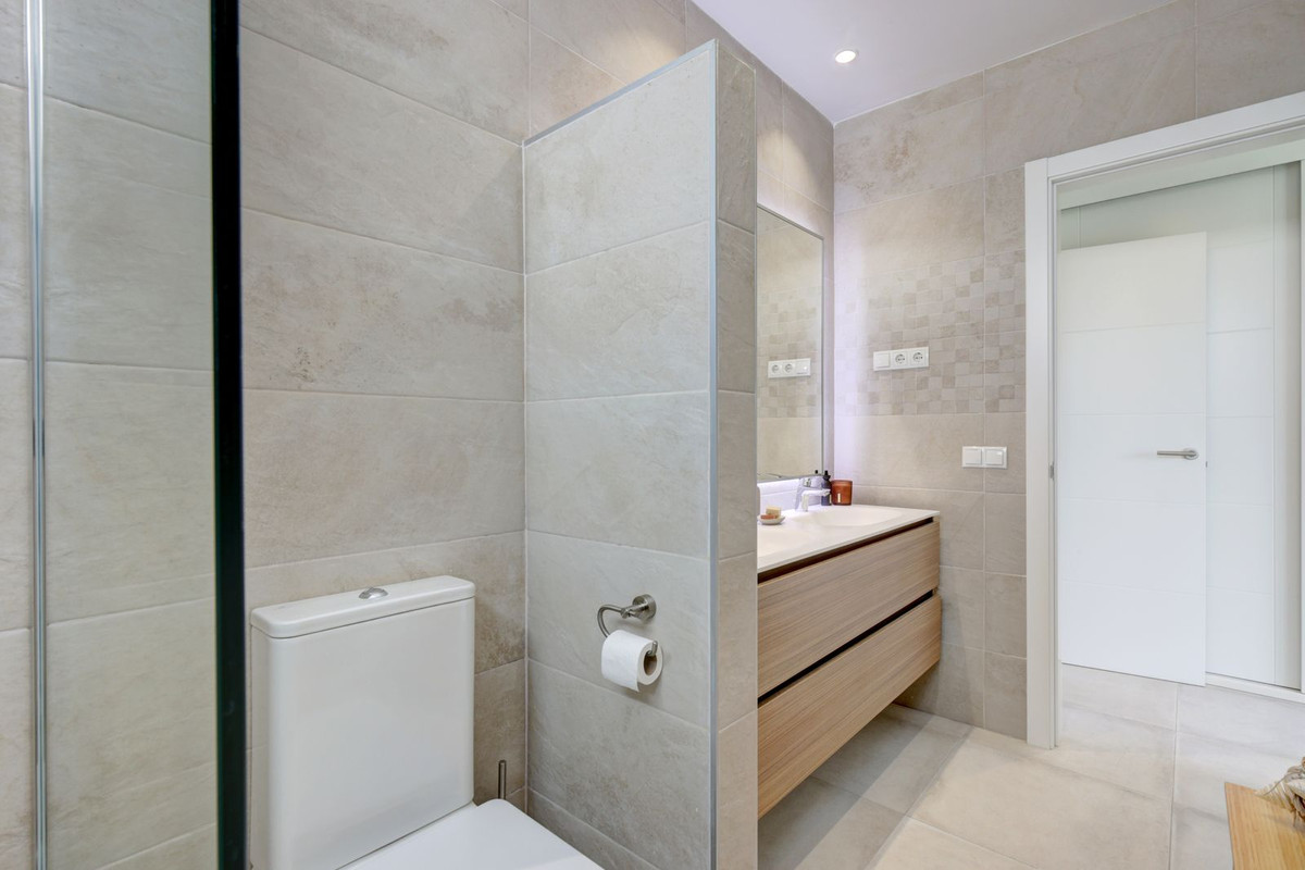 Appartement te koop in El Paraiso | 2 slaapkamers H5121592