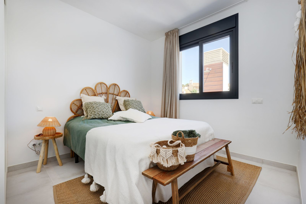Appartement te koop in El Paraiso | 2 slaapkamers H5121592