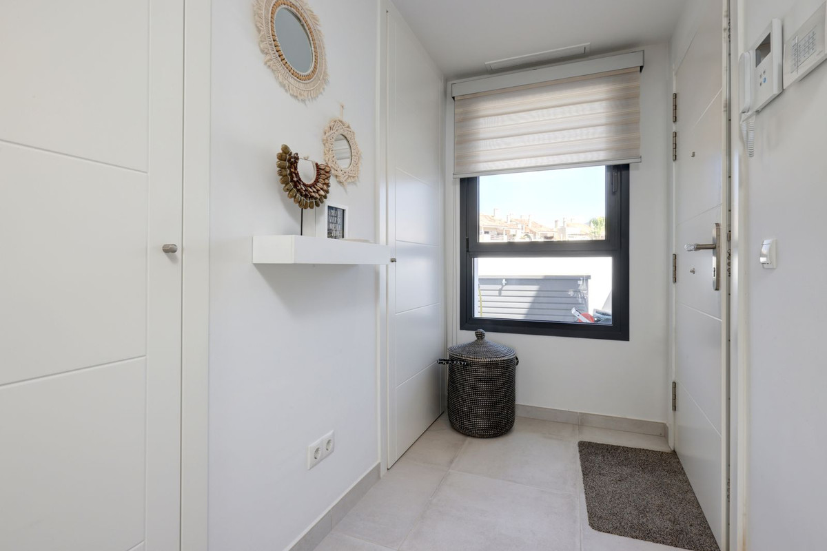 Appartement te koop in El Paraiso | 2 slaapkamers H5121592