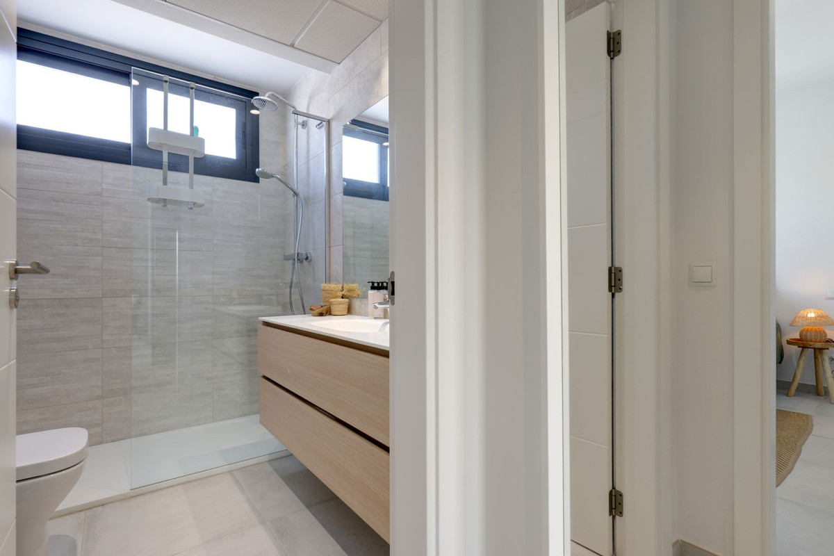 Appartement te koop in El Paraiso | 2 slaapkamers H5121592
