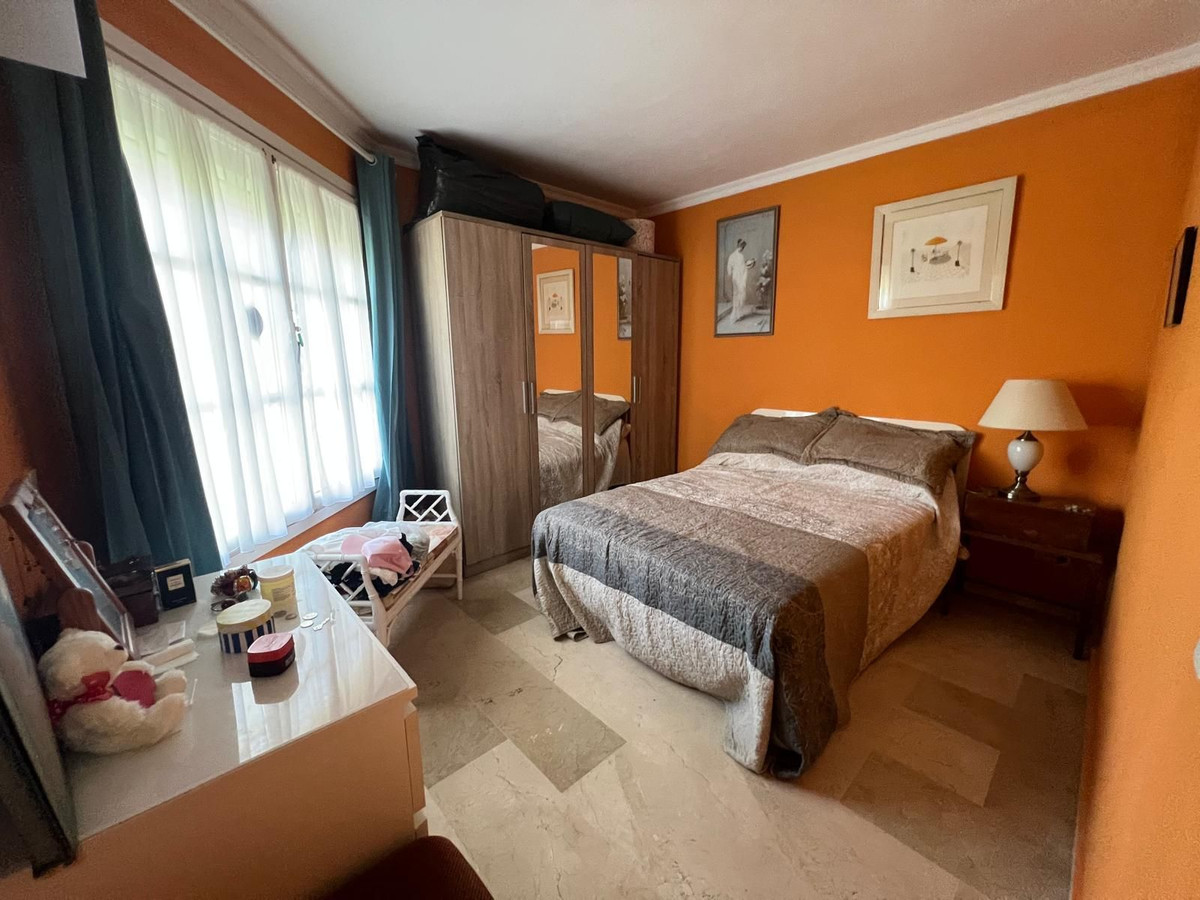 Appartement te koop in El Paraiso | 2 slaapkamers H5121997