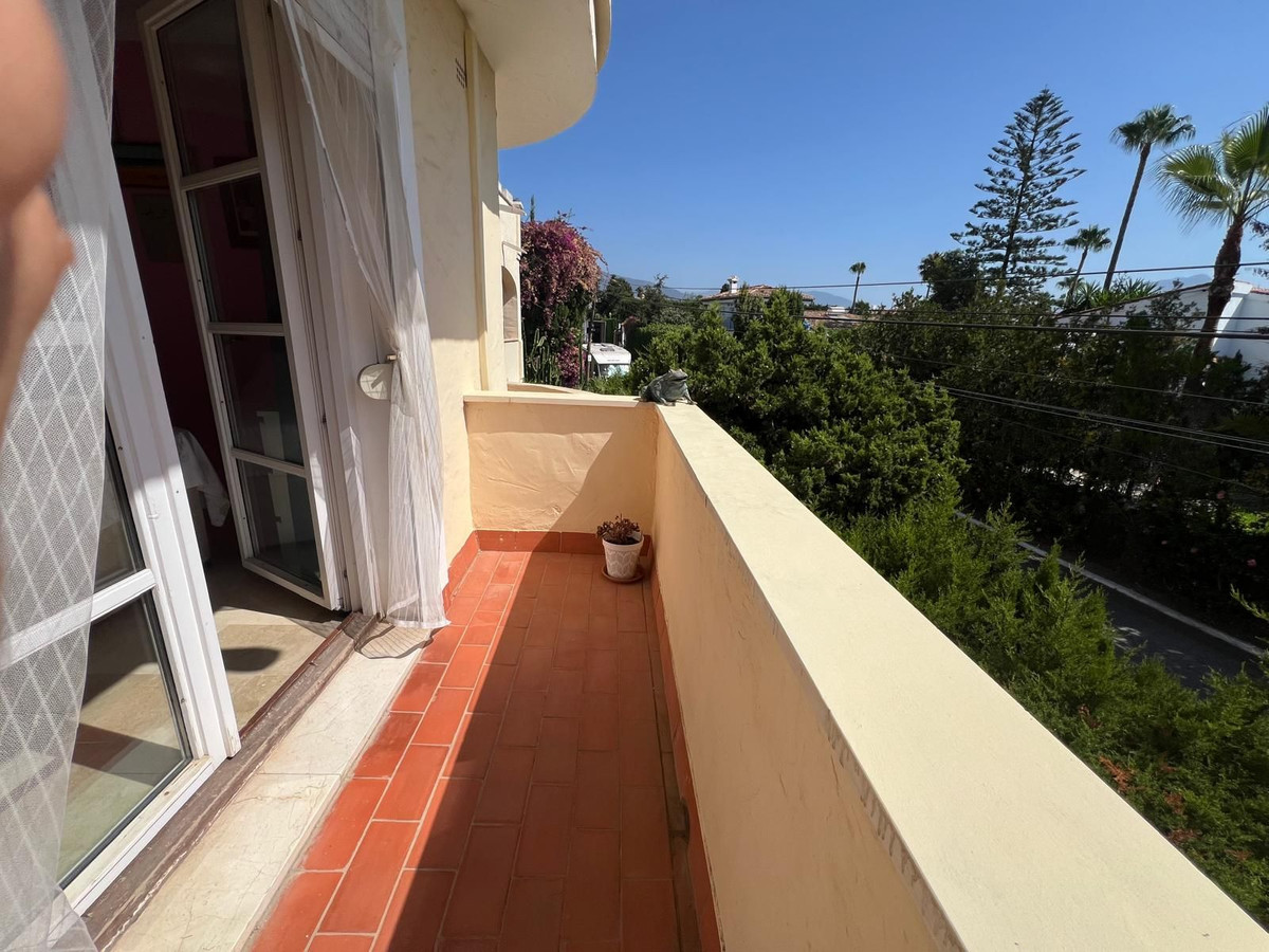 Appartement te koop in El Paraiso | 2 slaapkamers H5121997