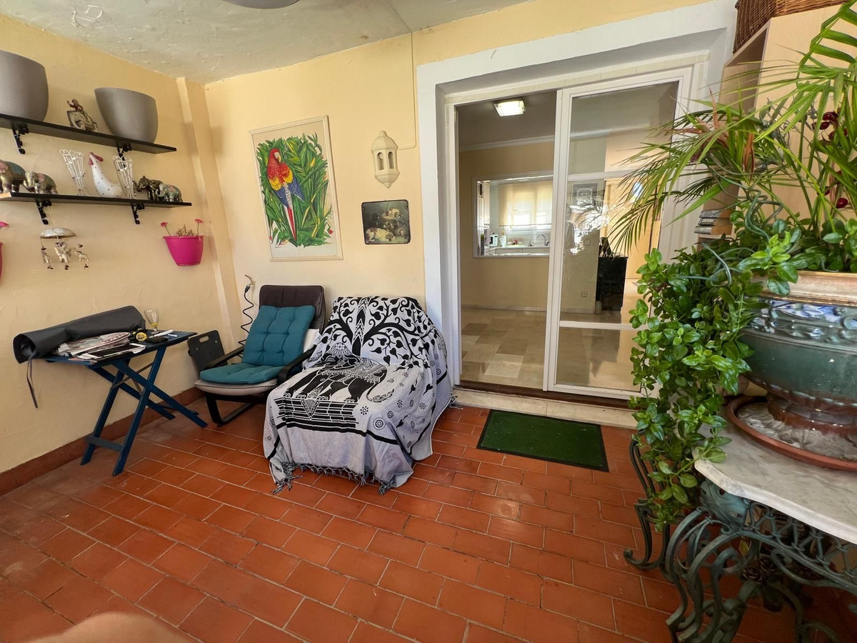 Appartement te koop in El Paraiso | 2 slaapkamers H5121997