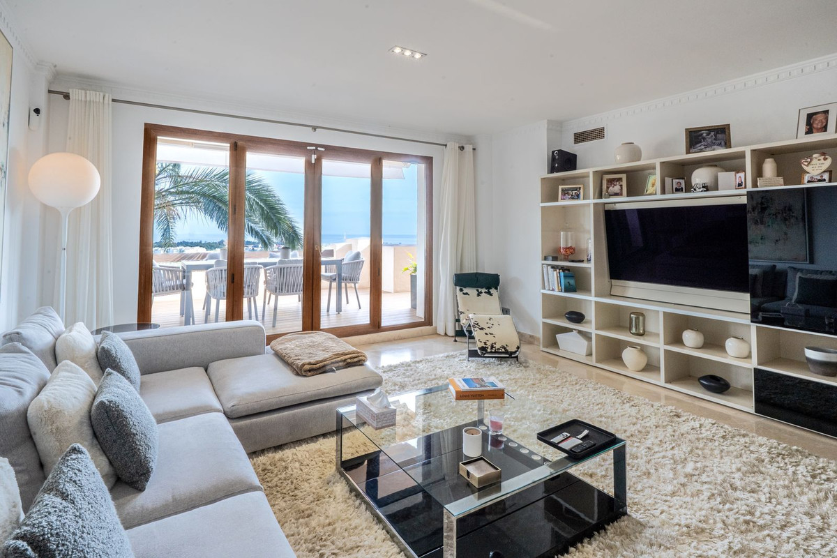 Appartement te koop in El Paraiso | 3 slaapkamers H5122069