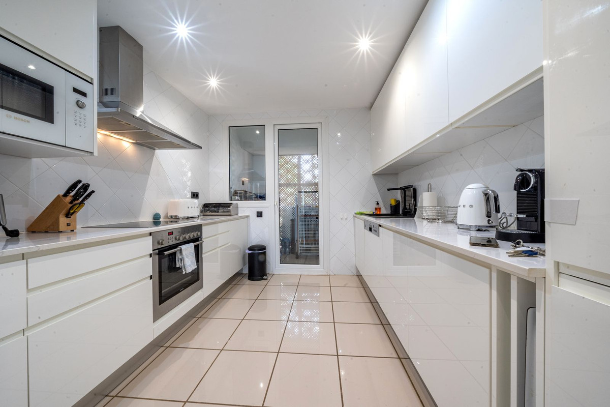 Appartement te koop in El Paraiso | 3 slaapkamers H5122069