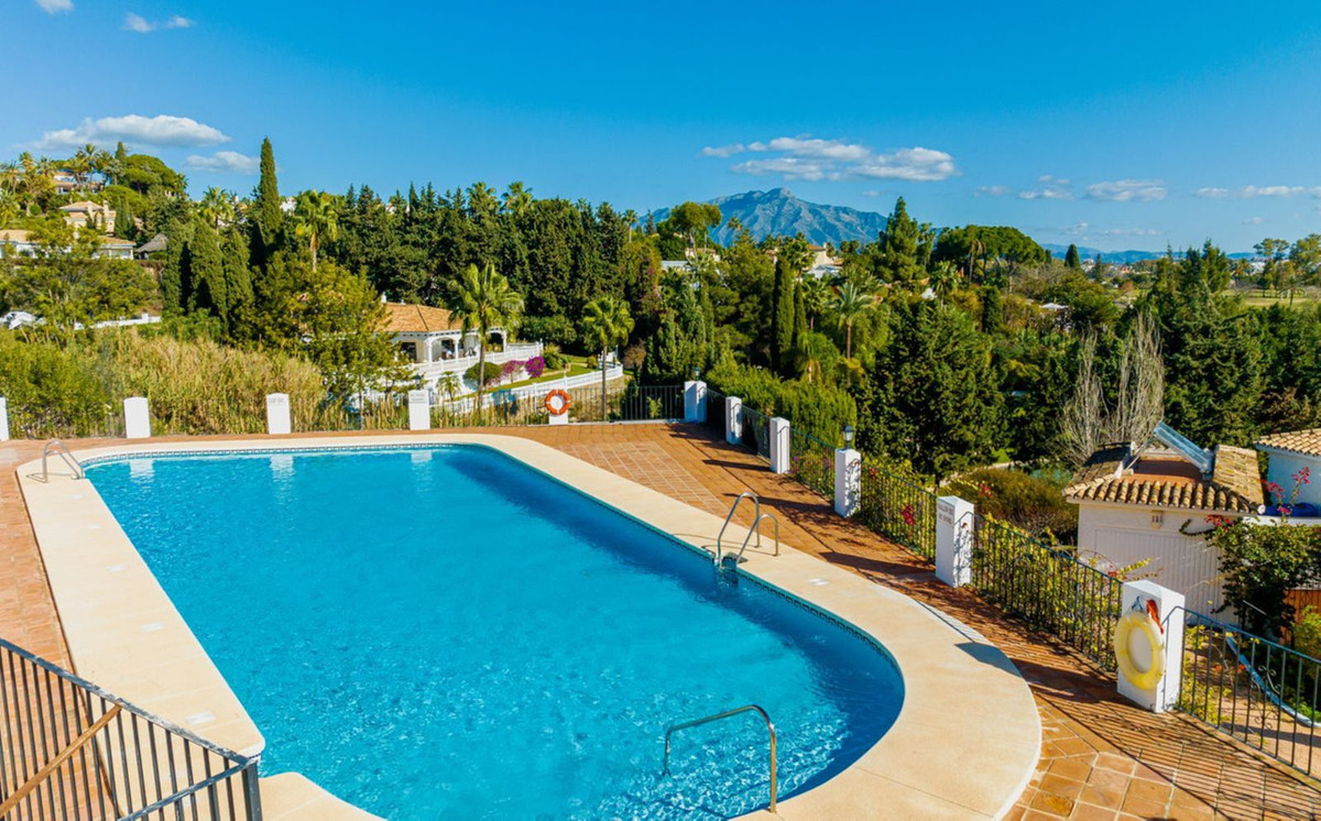 Appartement te koop in El Paraiso | 2 slaapkamers H5123926