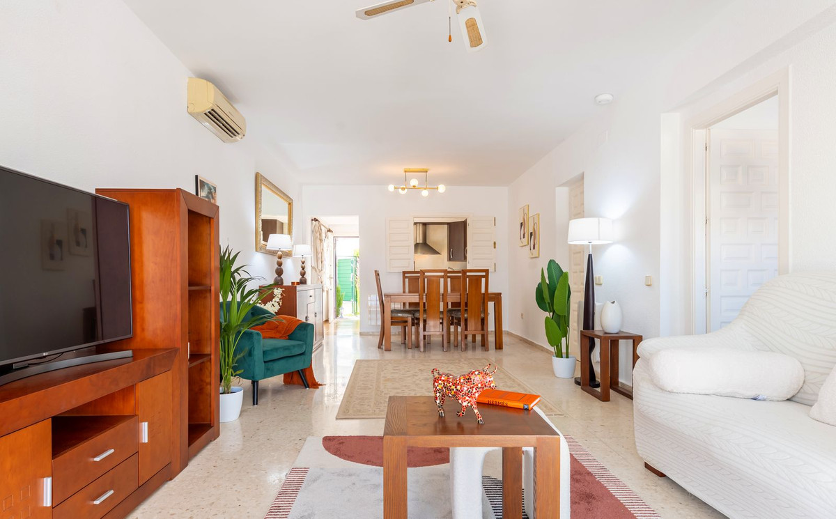 Appartement te koop in El Paraiso | 2 slaapkamers H5123926