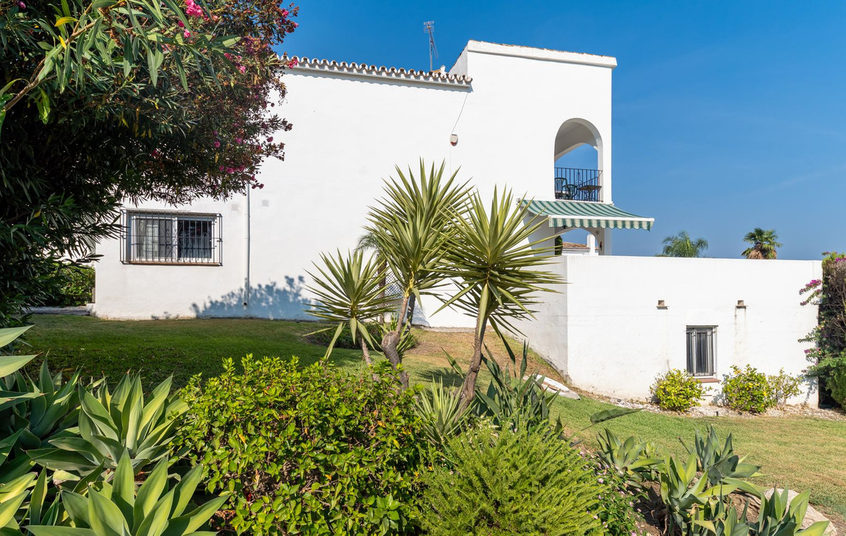 Appartement te koop in El Paraiso | 2 slaapkamers H5123926