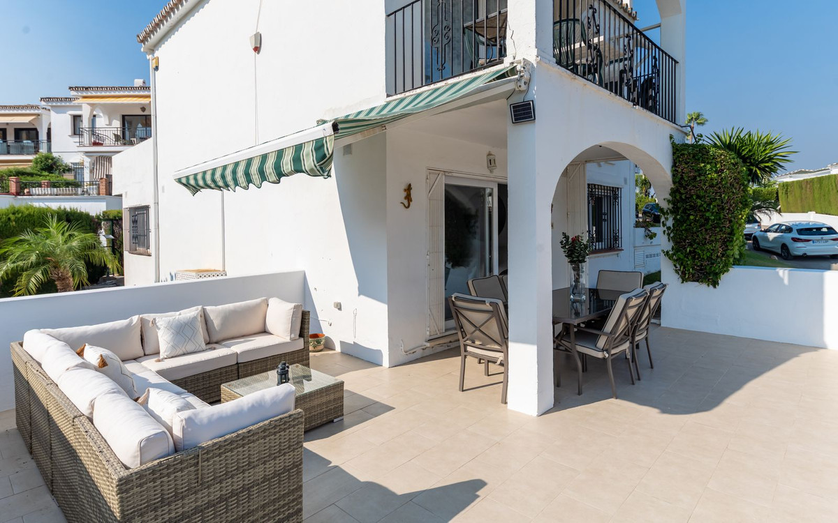 Appartement te koop in El Paraiso | 2 slaapkamers H5123926