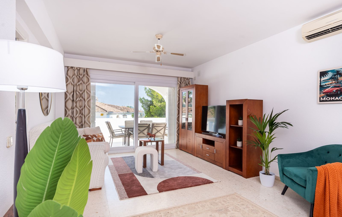 Appartement te koop in El Paraiso | 2 slaapkamers H5123926