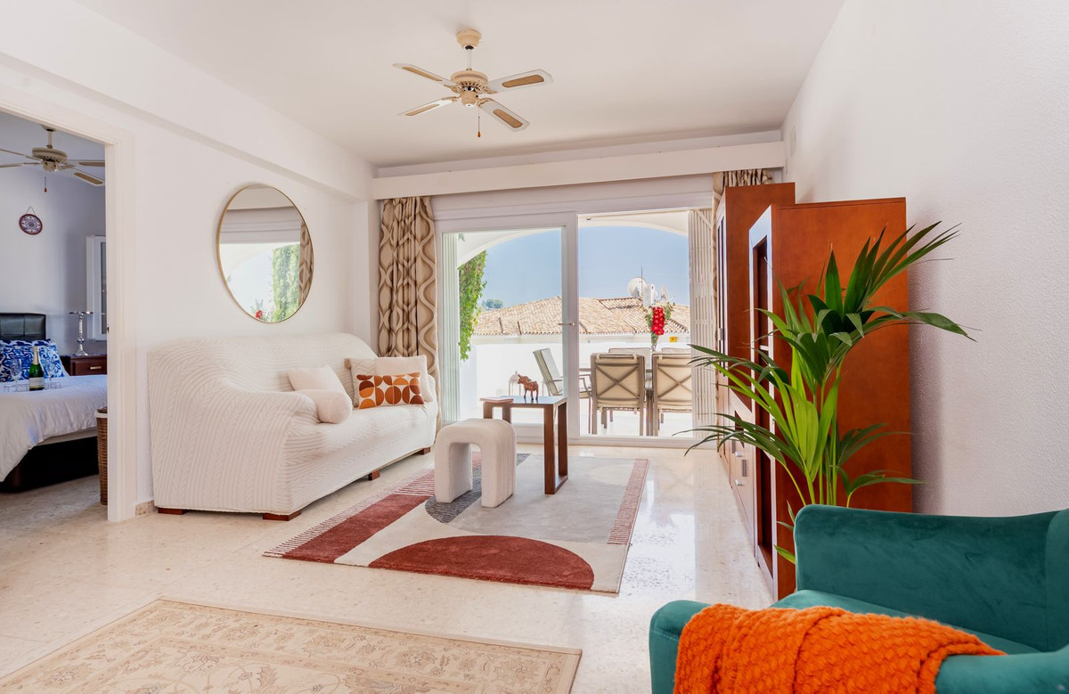 Appartement te koop in El Paraiso | 2 slaapkamers H5123926