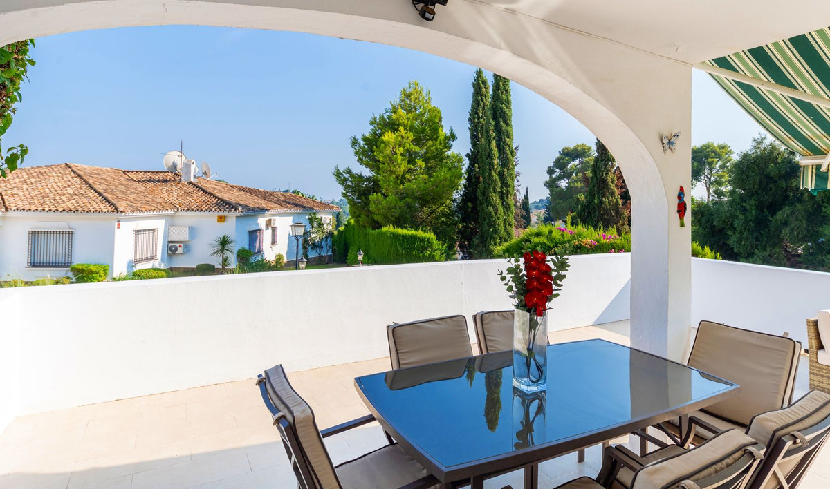 Appartement te koop in El Paraiso | 2 slaapkamers H5123926