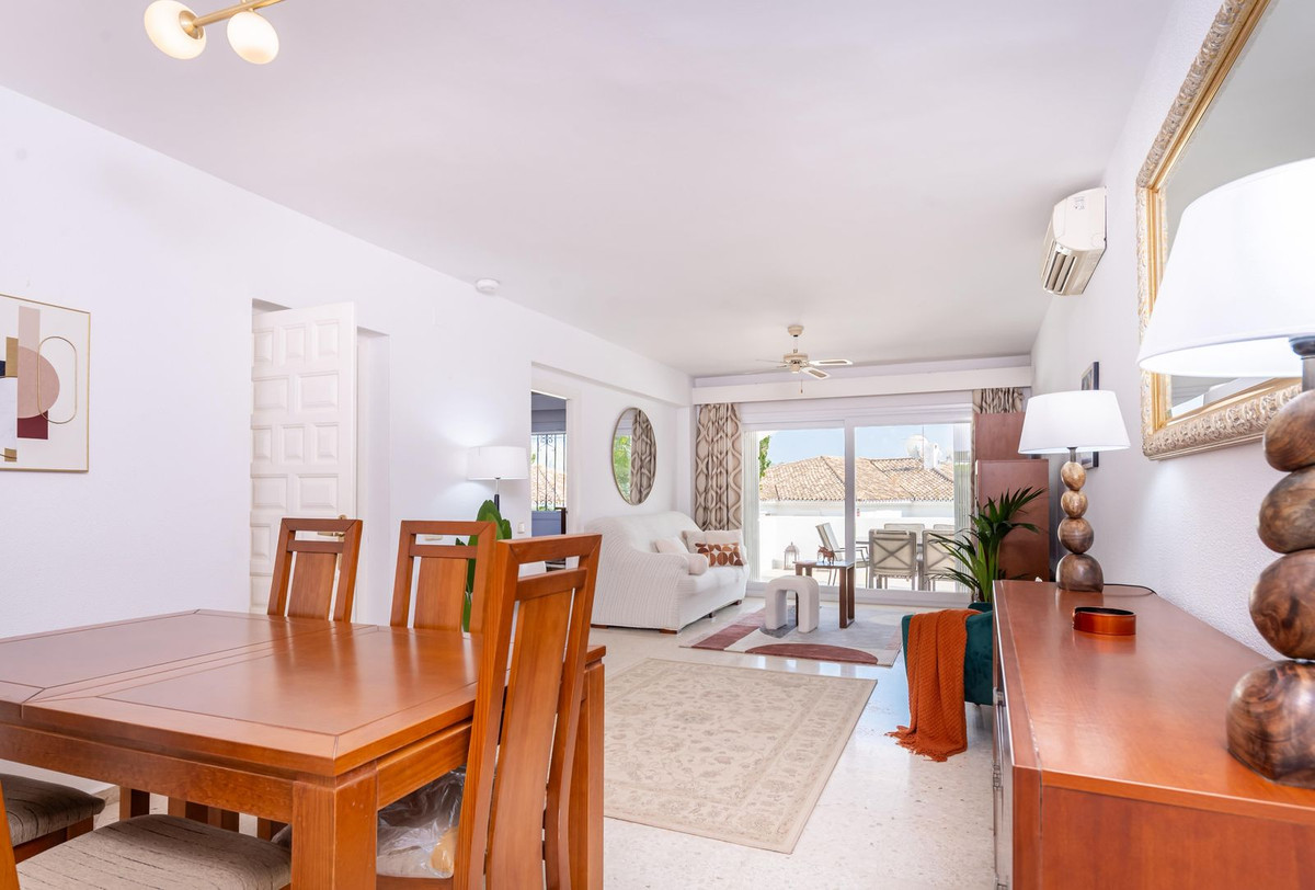 Appartement te koop in El Paraiso | 2 slaapkamers H5123926