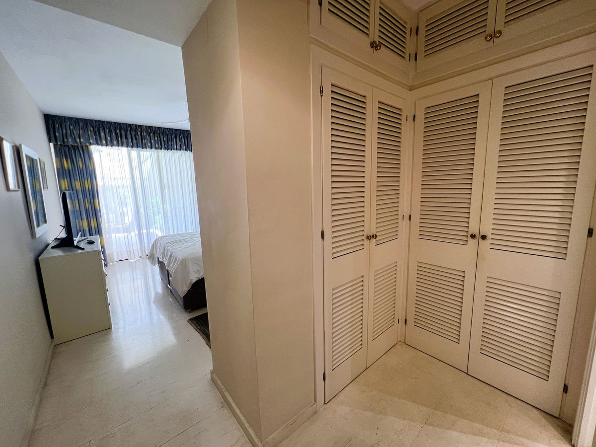 Appartement te koop in El Paraiso | 2 slaapkamers H5125240