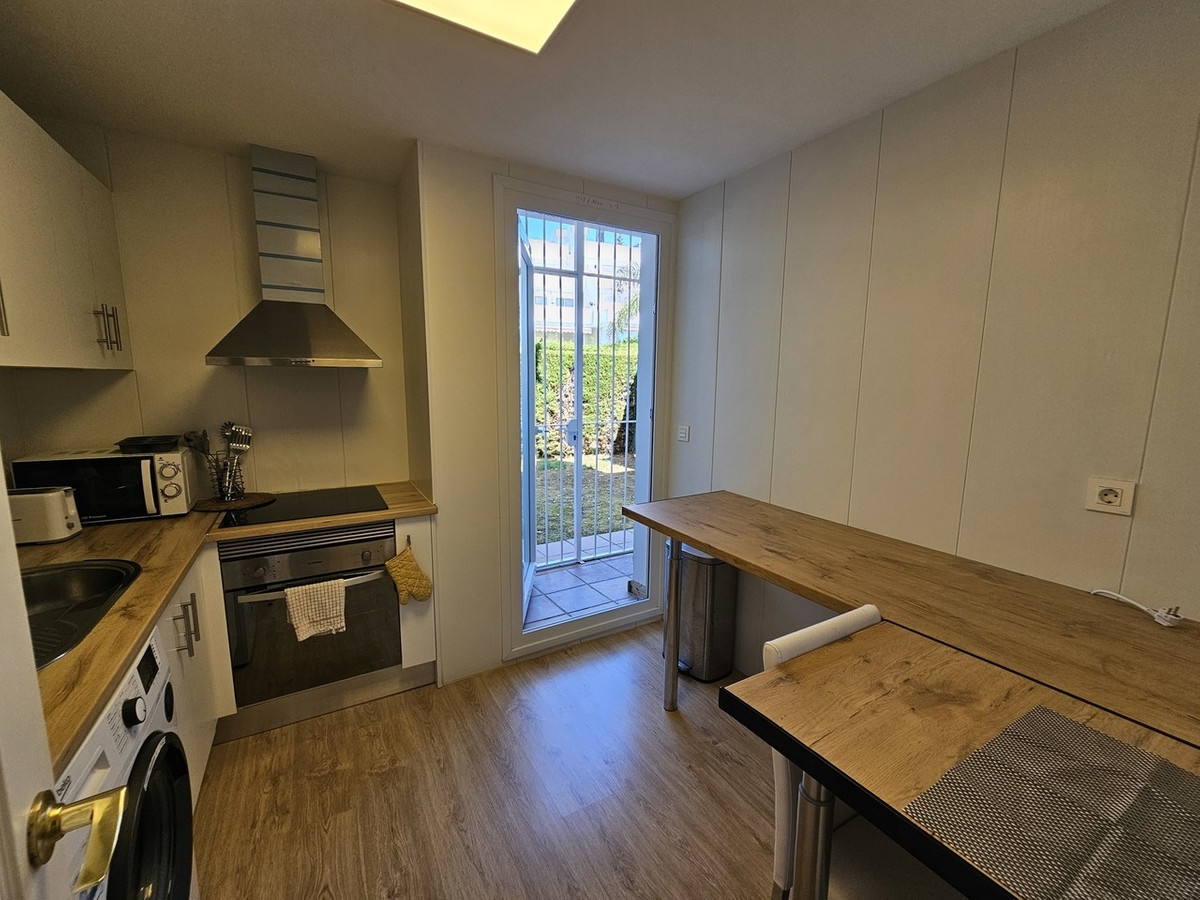 Appartement te koop in El Paraiso | 2 slaapkamers H5127775
