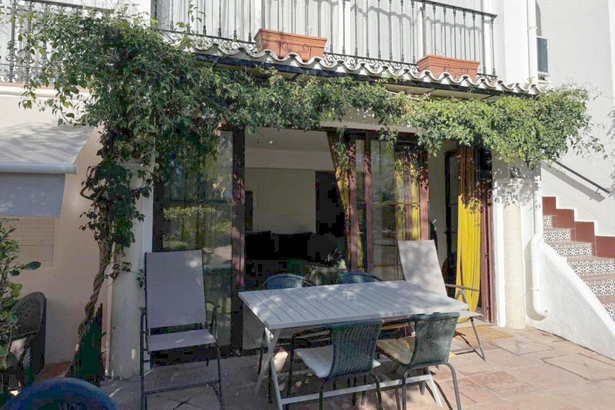 Appartement te koop in El Paraiso | 2 slaapkamers H5128867