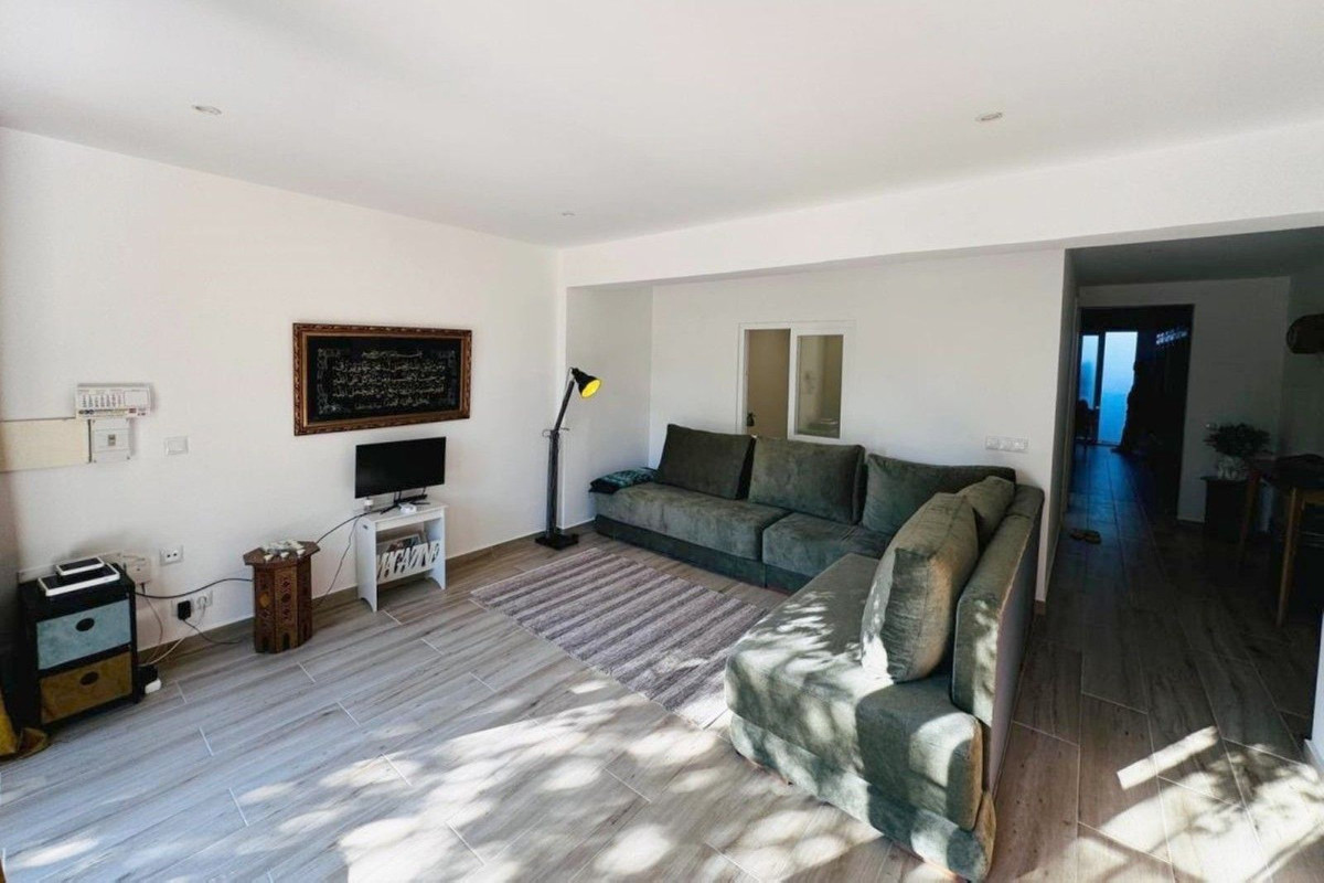 Appartement te koop in El Paraiso | 2 slaapkamers H5128867