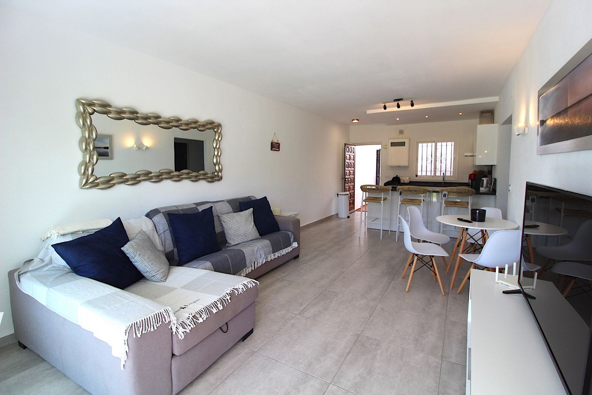 Appartement te koop in El Paraiso | 2 slaapkamers H5129761