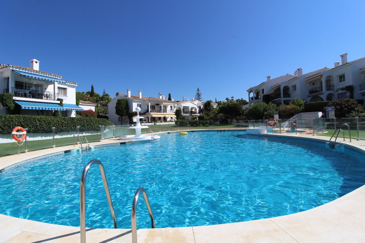 Appartement te koop in El Paraiso | 2 slaapkamers H5129761