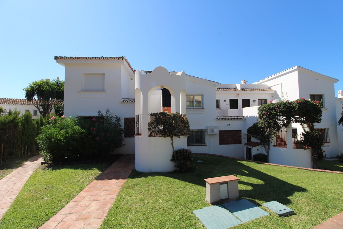 Appartement te koop in El Paraiso | 2 slaapkamers H5129761