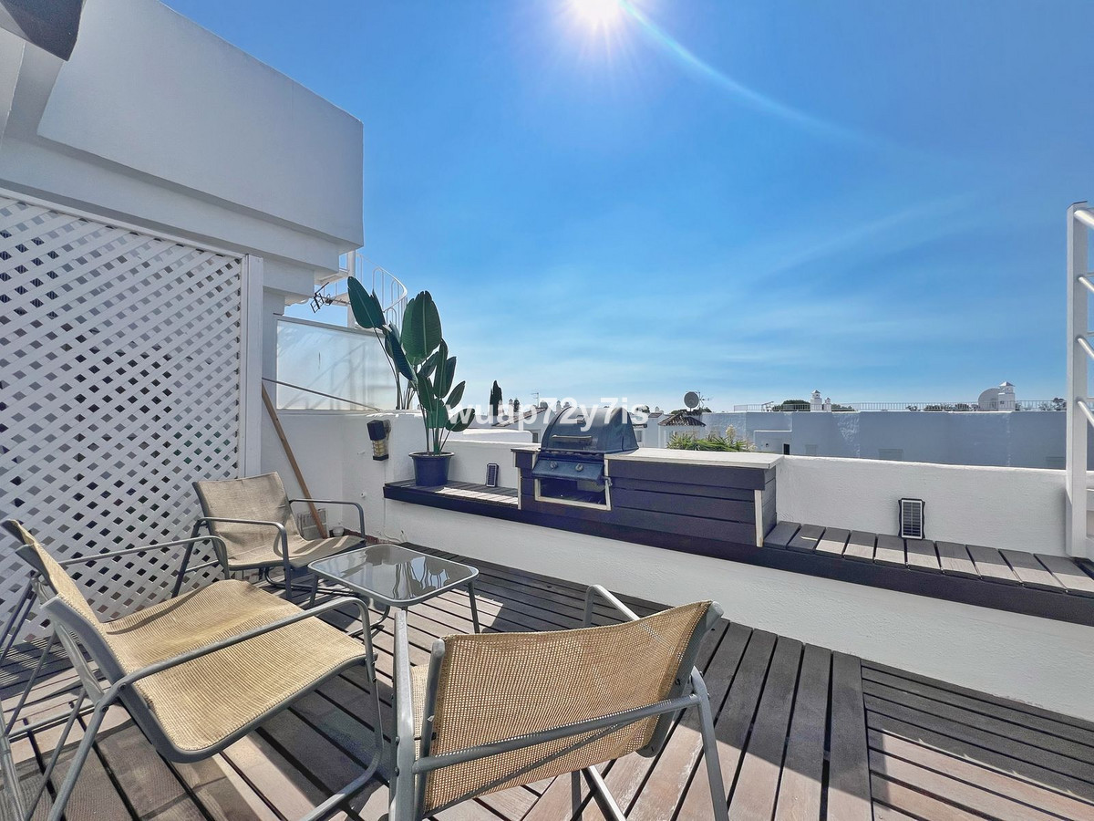 Penthouse te koop in El Paraiso | 2 slaapkamers H5142793