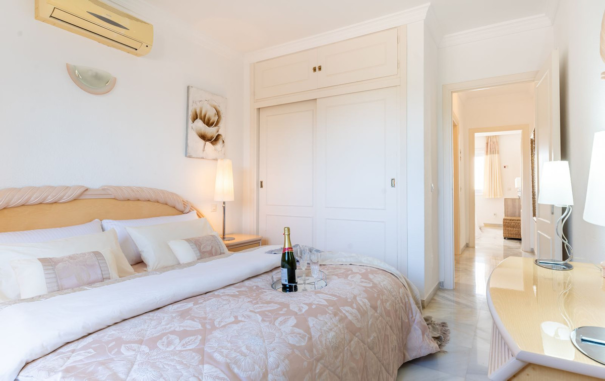 Appartement te koop in El Paraiso | 2 slaapkamers H5146621