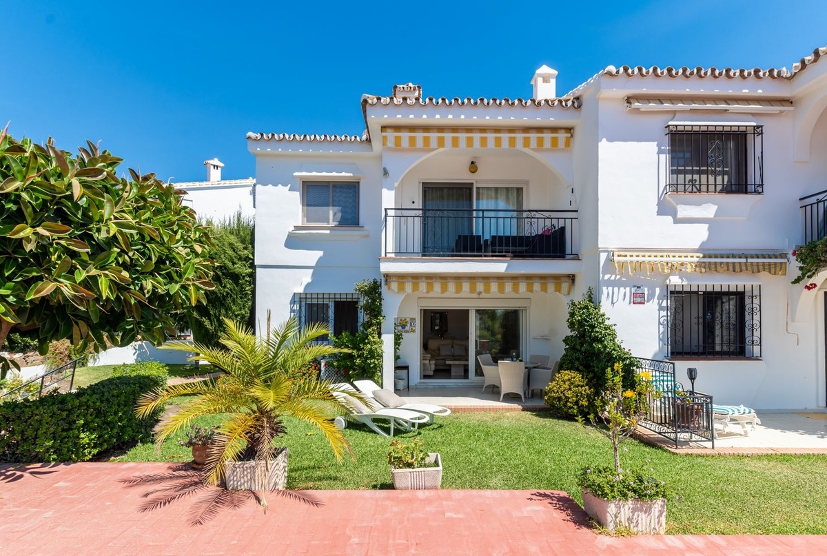 Appartement te koop in El Paraiso | 2 slaapkamers H5146621