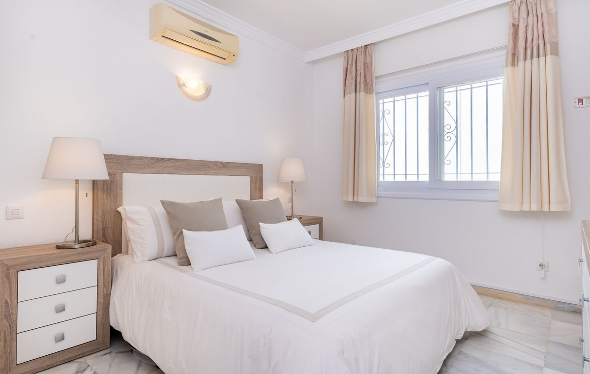 Appartement te koop in El Paraiso | 2 slaapkamers H5146621