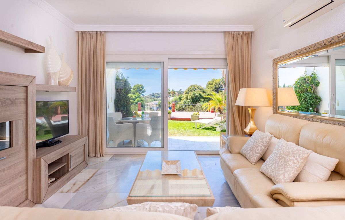Appartement te koop in El Paraiso | 2 slaapkamers H5146621
