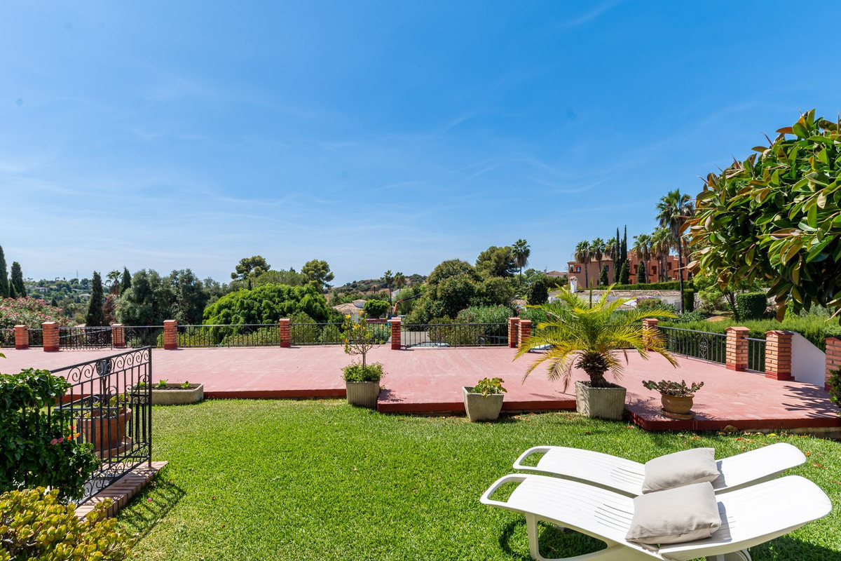 Appartement te koop in El Paraiso | 2 slaapkamers H5146621